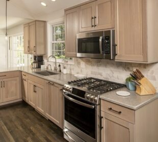 Who Can Help You Design Your Kitchen? Kitchen