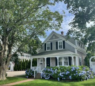<strong>Downsizing 101: How To Do It The Right Way</strong> single-family home