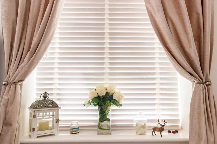 4 Consequences Of Buying Poor Quality Blinds Blinds in Leeds