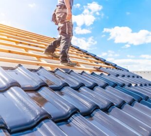 Key Factors to Consider When Hiring a Roofer Roofer