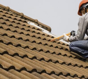 Revamping Your Home's Exterior: A Guide to Choosing the Best Roof Sealant Roof Sealant